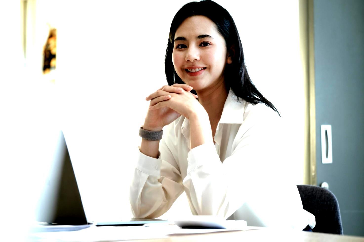 Team bei der Arbeit an Workshop-Materialien